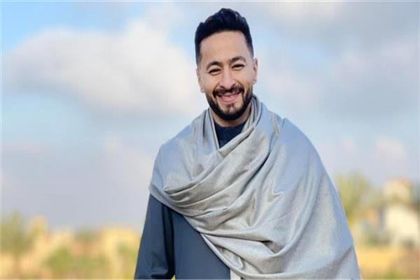 الفنان حمادة هلال 