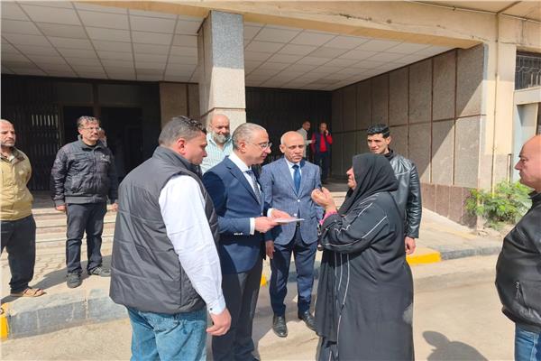 محافظ الجيزة يستجيب لمواطنة ويوجه بتوفير فرصة عمل