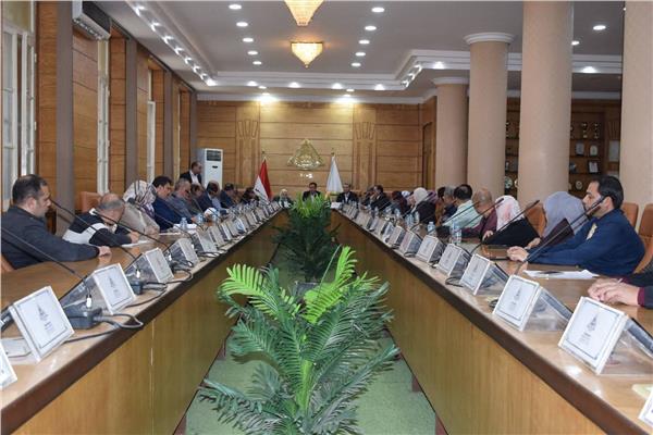 الدكتور ناصر الجيزاوي رئيس جامعة بنها 