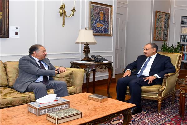 د. بدر عبد العاطي يستقبل رئيس لجنة الشئون الأفريقية بمجلس النواب