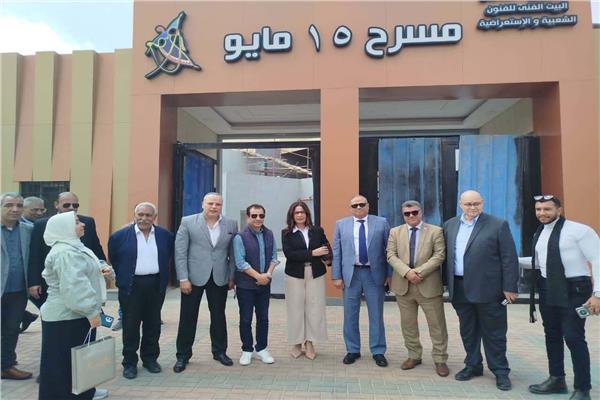 وزيرة الثقافة تتفقد مسرح وسيرك 15 مايو