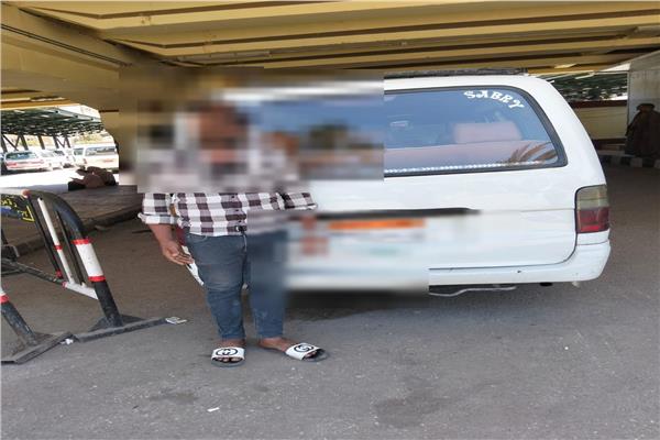 ميكروباص خالف التعريفة على خط الأزهر – أسيوط الجديدة