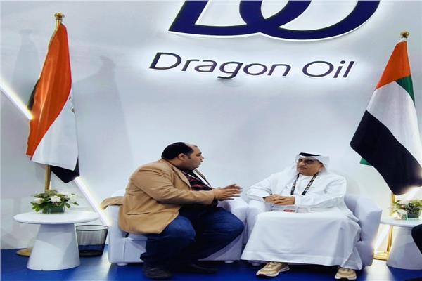 مسؤول ملف الطاقة خلال حواره مع  الرئيس التنفيذي لشركة دراجون أويل