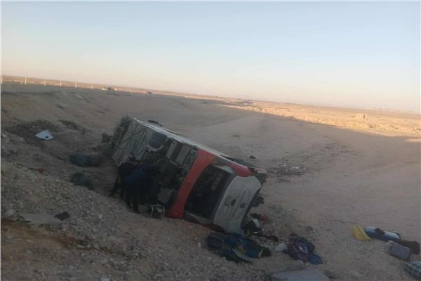  حادث انقلاب أتوبيس بطريق قنا 