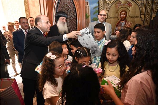 محافظ الغربية خلال الاحتفال