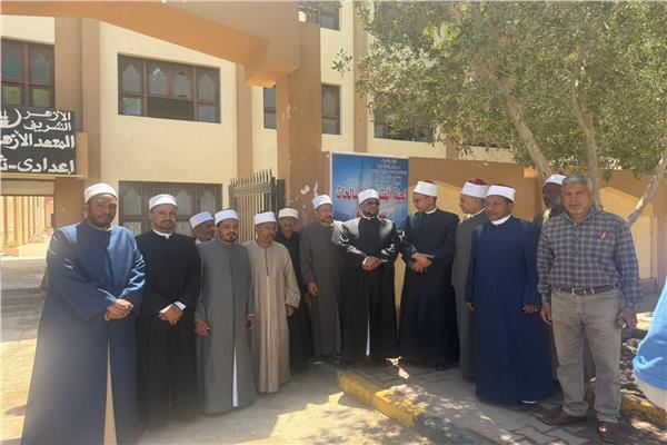 أمين البحوث الإسلامية خلال زيارته للبحر الأحمر