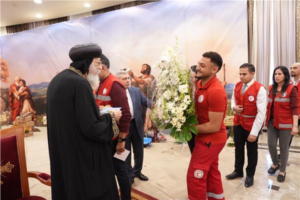 البابا تواضروس يستقبل مهنئيه بعيد القيامة