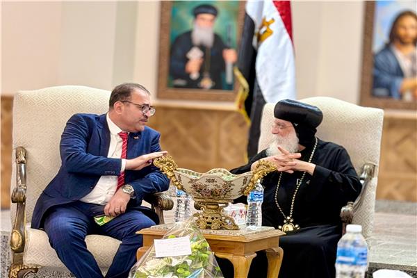 وفد "حماة الوطن"  يهنئ الإخوة الأقباط بمناسبة عيد القيامة المجيد
