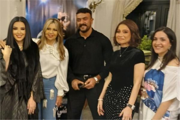 بسمة وهبة تحتفل بعيد ميلادها وسط نجوم الفن والاعلام