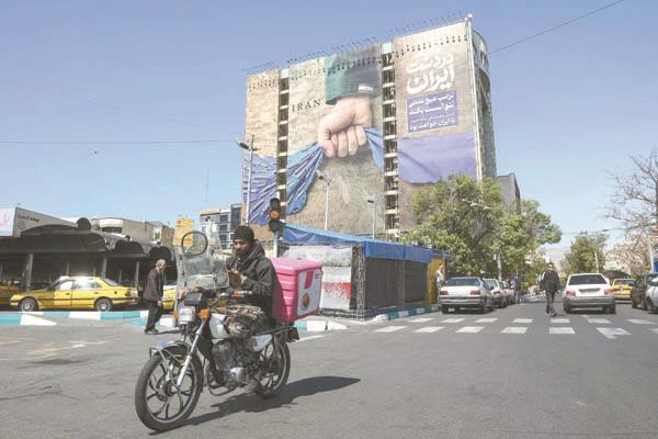  طهران فى حالة ترقب لمصير الهدنة والوضع فى هرمز    