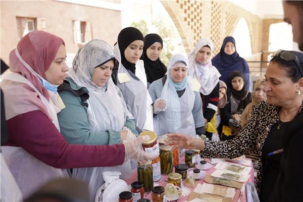 القومي للمرأة يدرب 80 سيدة ببني سويف على الصناعات الغذائية ومنتجات الألبان