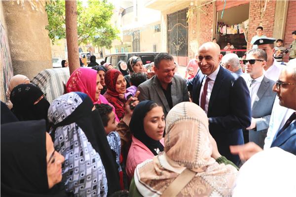 وزيرالتعليم يتفقد عددا من مدارس المرج