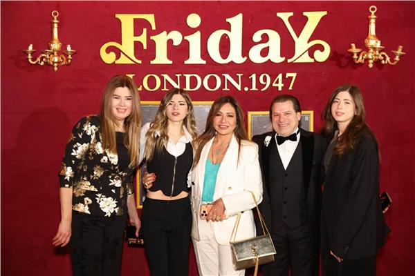 نجوم الفن في عرض مسرحية «Friday»