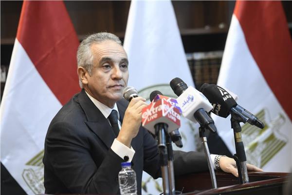 المستشار محمود حلمي الشريف وزير العدل