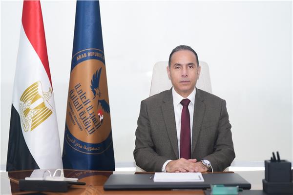 الدكتور إسلام عزام رئيس البورصة المصرية