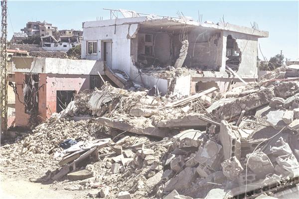بقايا منزل دمره الاحتلال فى قرية جنوب لبنان      