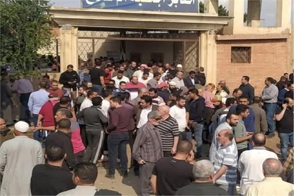 تششيع جنازة طفل ضحية سقوط قطعة جبس على رأسه بالمحلة الكبرى