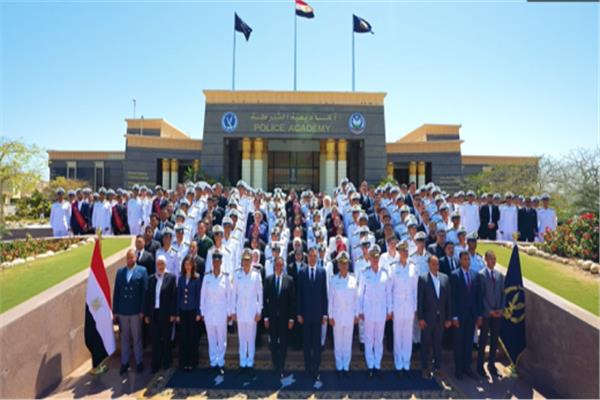 الملتقى الثالث لبرنامج المعايشة بين طلبة كلية الشرطة وطلبة الجامعات