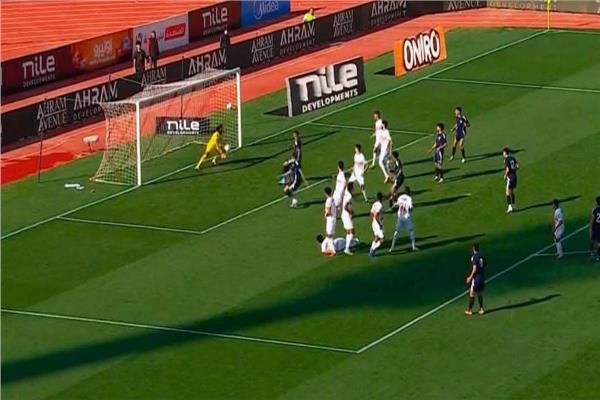 لحظة هدف إنبي الملغي في شباك الزمالك