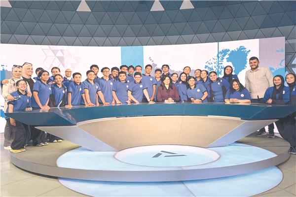 طلاب إعدادى فى ستوديوهات  النيل للأخبار