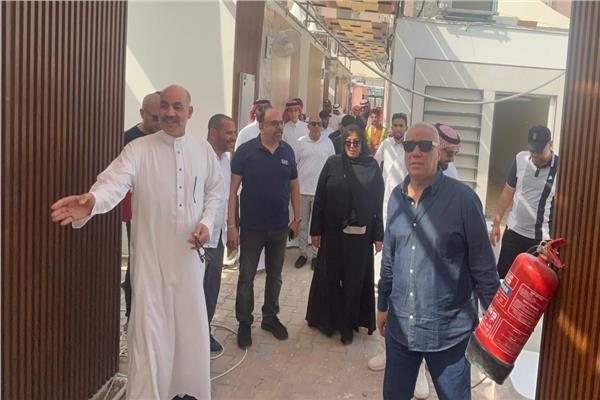 وفد السياحة يتفقد مخيمات الحجاج بالمشاعر المقدسة