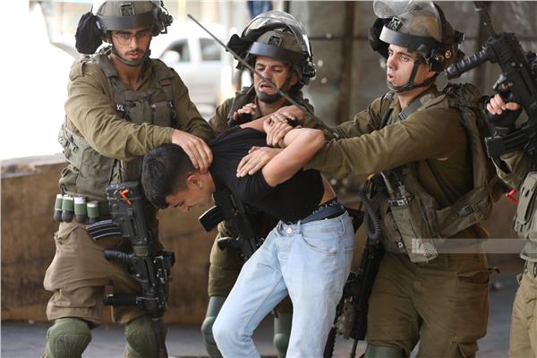 اعتقال الفلسطنيين