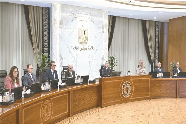 د. مصطفى مدبولى خلال اجتماع الحكومة بمقرها فى العاصمة الجديدة
