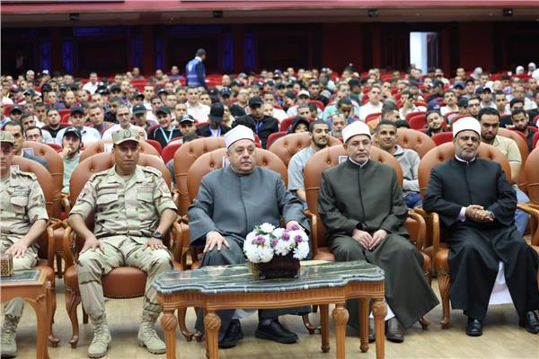 الشيخ أيمن عبدالغني يشارك في احتفالية أبطال الحياة