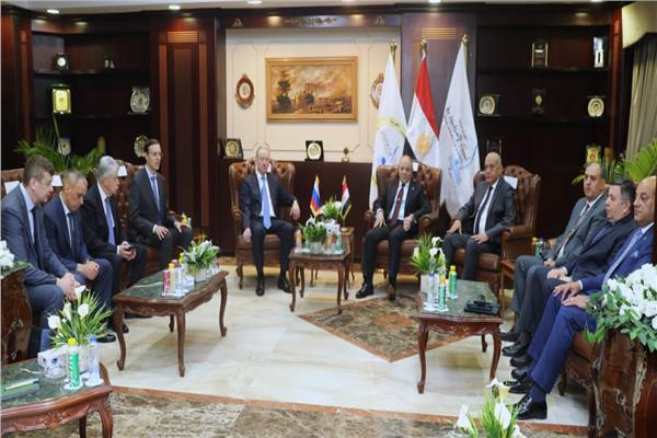 ميناء الإسكندرية يستقبل وفدا روسيا رفيع المستوى