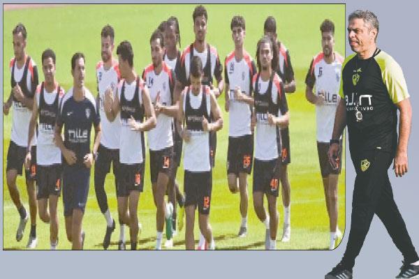   معتمد جمال  --   التركيز الشديد سمة معسكر الزمالك قبل القمة 