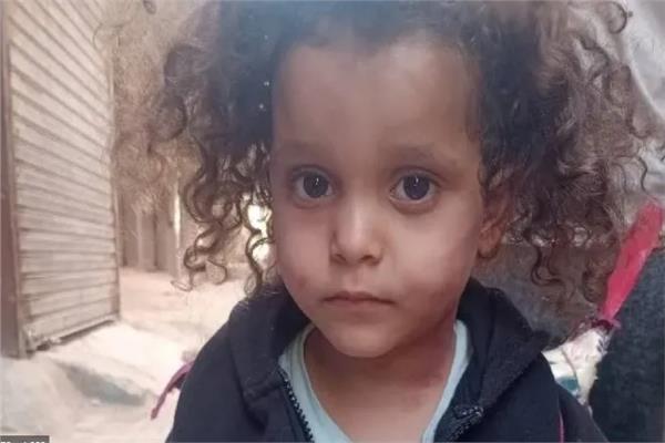 الطفلة 