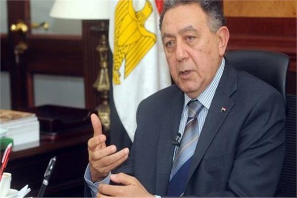  الدكتور عمرو حلمي وزير الصحة الأسبق