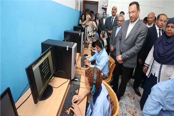 وزير الاتصالات يفتتح مكتب بريد بني سويف الرئيسي 