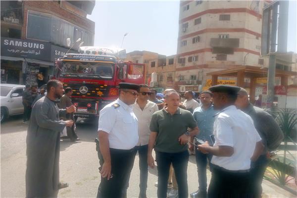محافظ أسوان يحدد مواعيد حركة النقل الثقيل 
