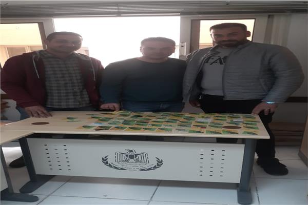 ضبط بطاقات تموينية داخل احد المخابز