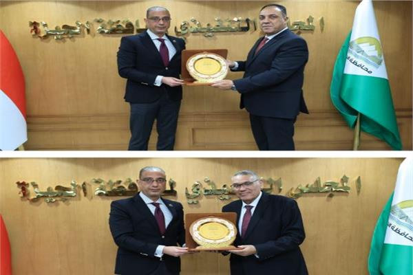 محافظ الجيزة يكرم رئيس مركز ومدينة كرداسة