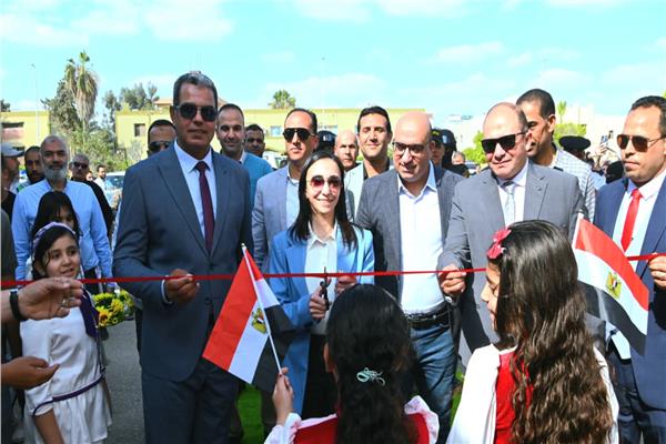 الدكتورة جاكلين عازر  محافظ البحيرة