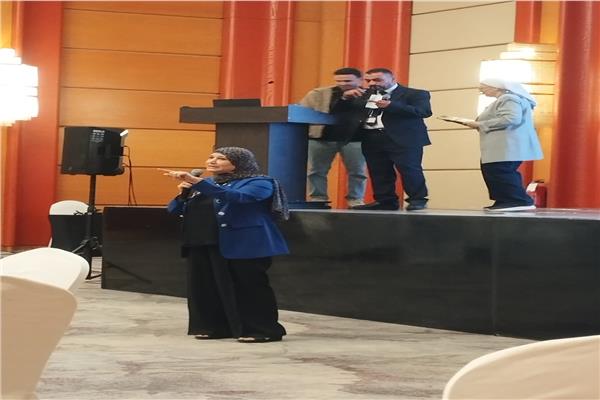 الدكتورة كوثر محمود  نقيب عام التمريض