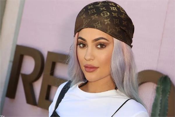 دعاوى عمالية تفتح باب الجدل