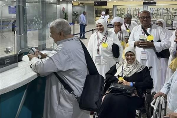 مصرللطيران تدشن جسرًا جويًا لنقل أكثر من 9 آلاف حاج