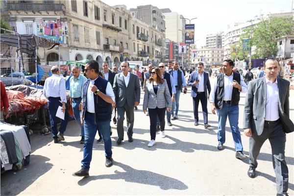 *وزيرة التنمية المحلية والبيئة تتفقد أعمال تطوير المرحلة الثانية من سوق العتبة بمحافظة القاهرة