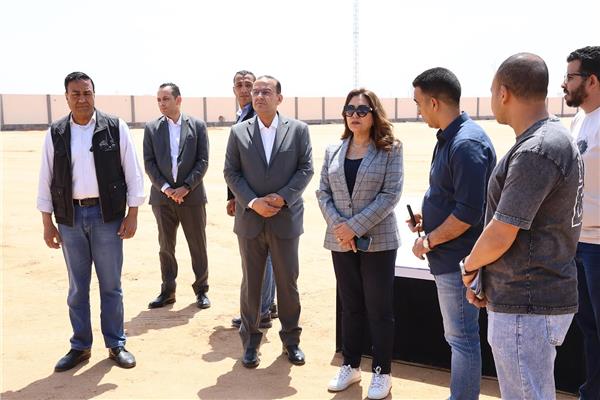 *وزيرة التنمية المحلية والبيئة