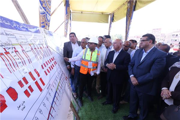 كامل الوزير يفتتح كوبرى أبو شوشة بقنا