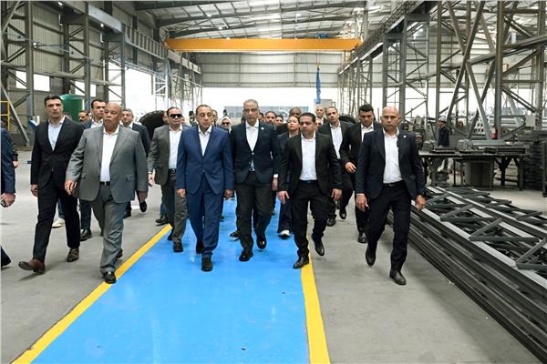 رئيس الوزراء يفتتح مصنع شركة «جالفا للصناعات الهندسية»