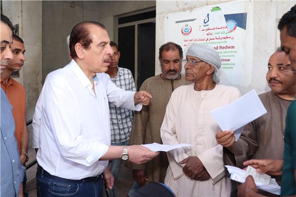 نائب وزير الصحة يتفقد المنشآت الطبية بمحافظة قنا ويُوجه بتحويل المقصرين للتحقيق