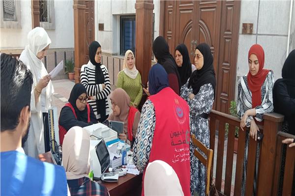 قافلة طبية متكاملة بمياه دمياط 