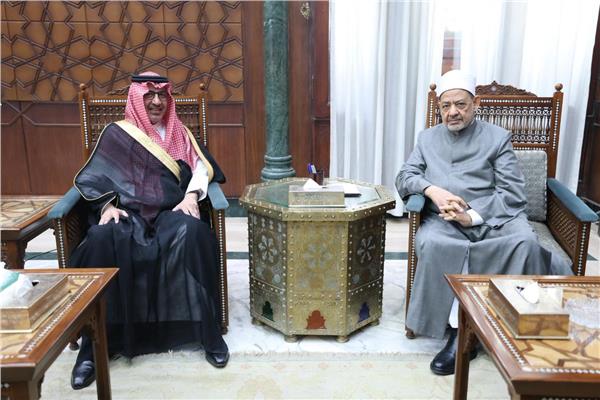 شيخ الأزهر يستقبل السفير السعودي ويؤكد تقديره للمملكة