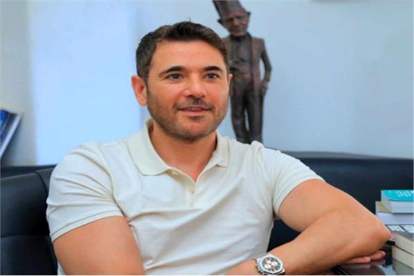 الفنان أحمد عز
