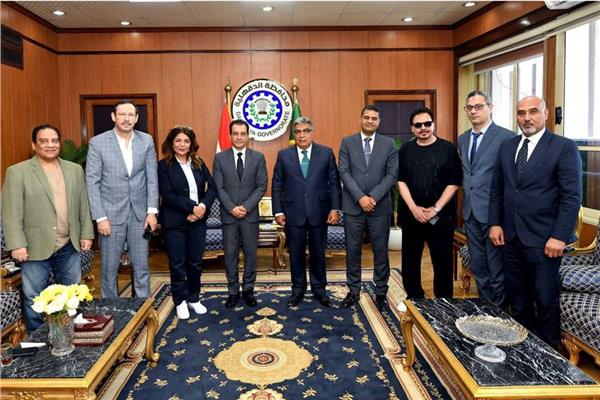 إدارة «القومي للمسرح المصري» تبحث دعم المهرجان مع محافظ الدقهلية