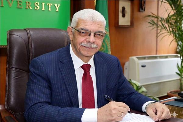 الدكتور أحمد فرج القاصد رئيس جامعة المنوفية